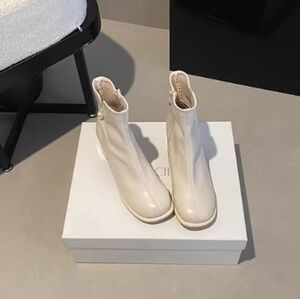 women shoes Heels
